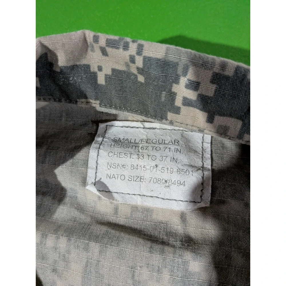 US Army ACU Jacket Mens Small Reg UCP Digital Camo‎ Ripstop Combat Coat Uniform